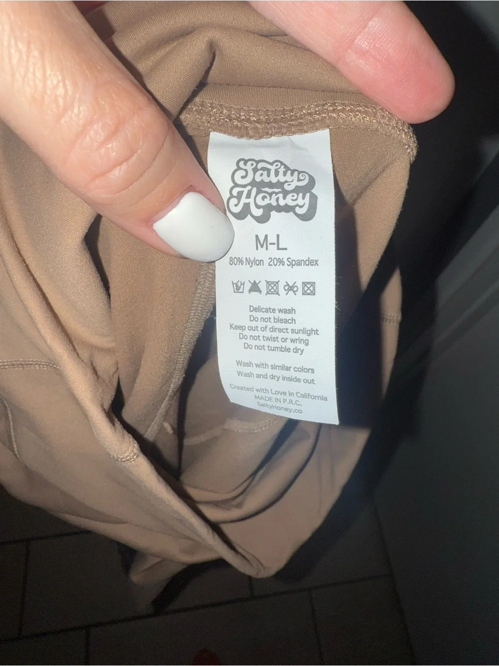 High-Waist Pocket Leggings in Camel - Picture 4 of 4